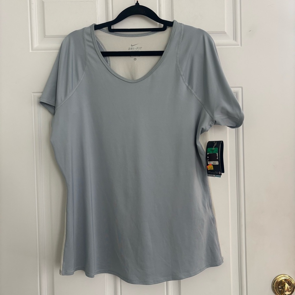 ❤️2/$15 or 3/$21❤️Women's Blue/Gray Dri-Fit Top, Size XL